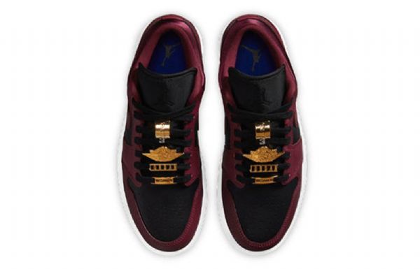 Nike Air Jordan 1 Matalat Topit Se Retro Koripallokengät Naisille Burgundy Valkoinen
