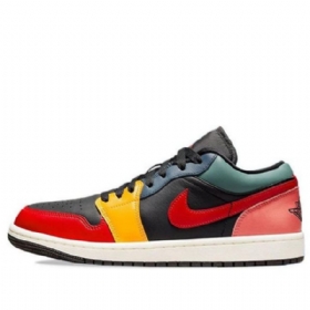 Nike Air Jordan 1 Matalat Topit Se Retro Koripallokengät Naisille Musta