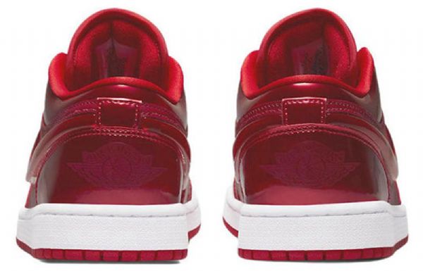 Nike Air Jordan 1 Matalat Topit Se Retro Koripallokengät Naisille Punainen