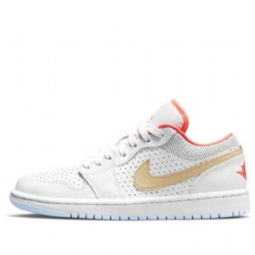 Nike Air Jordan 1 Matalat Topit Se Retro Koripallokengät Naisille Valkoinen