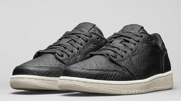 Nike Air Jordan 1 Matalat Topit Swooshless Miesten Kengät Musta
