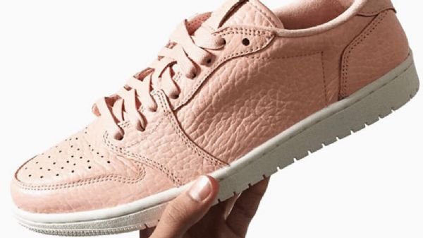 Nike Air Jordan 1 Matalat Topit Swooshless Miesten Kengät Vaaleanpunainen
