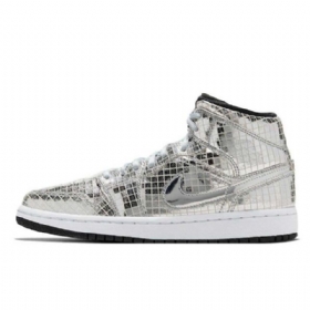 Nike Air Jordan 1 Mid Tops Disco-pallokengät Miehille Hopea