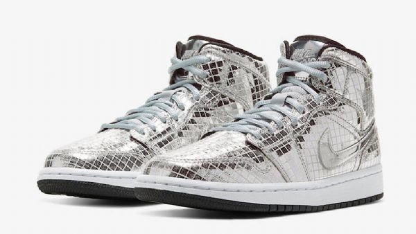 Nike Air Jordan 1 Mid Tops Disco-pallokengät Miehille Hopea