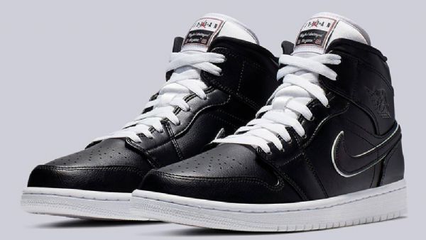 Nike Air Jordan 1 Mid Tops Ehkä Kengät Miehille Musta