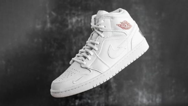 Nike Air Jordan 1 Mid Tops Euro Tour Kengät Miehille Valkoinen