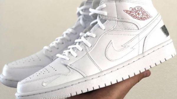 Nike Air Jordan 1 Mid Tops Euro Tour Kengät Miehille Valkoinen