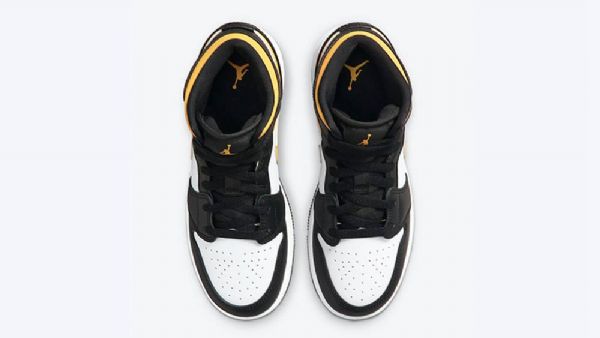Nike Air Jordan 1 Mid Tops Gs Kengät Miehille Musta Valkokulta