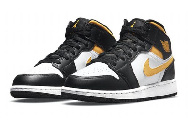 Nike Air Jordan 1 Mid Tops Gs Koripallokengät Miehille Musta Kulta