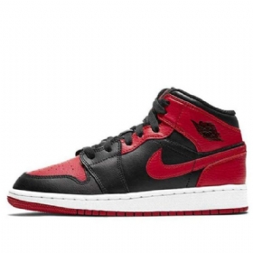 Nike Air Jordan 1 Mid Tops Gs Koripallokengät Miehille Musta Punainen