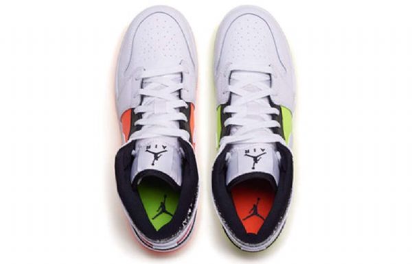 Nike Air Jordan 1 Mid Tops Gs Koripallokengät Miehille Valkoinen