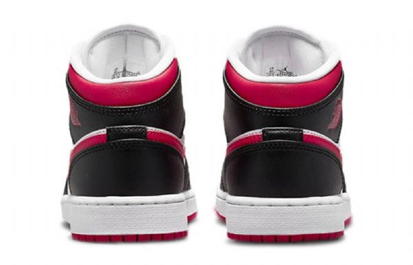 Nike Air Jordan 1 Mid Tops Gs Koripallokengät Miehille Valkoinen