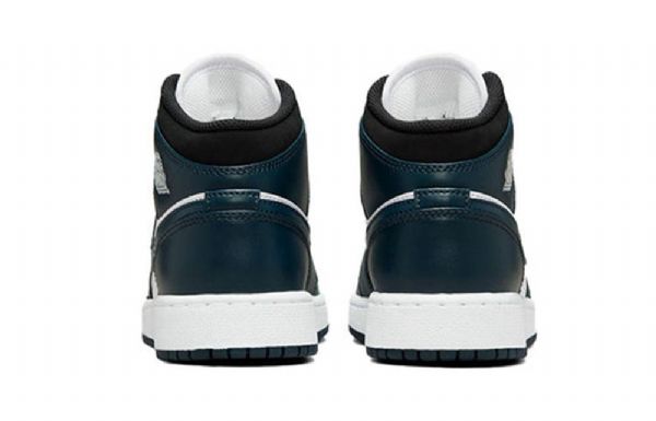 Nike Air Jordan 1 Mid Tops Gs Retro Koripallokengät Miehille Laivastonsininen