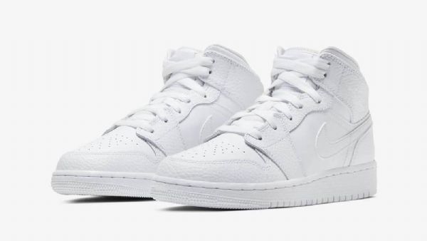 Nike Air Jordan 1 Mid Tops Gs Triple Kengät Miehille Valkoinen