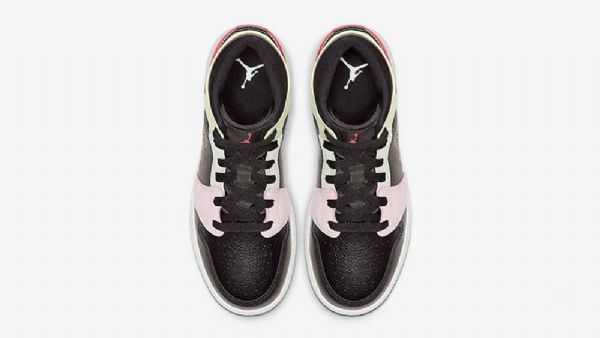 Nike Air Jordan 1 Mid Tops Hehkuva Topit Gs Miesten Kengissä Monivärinen