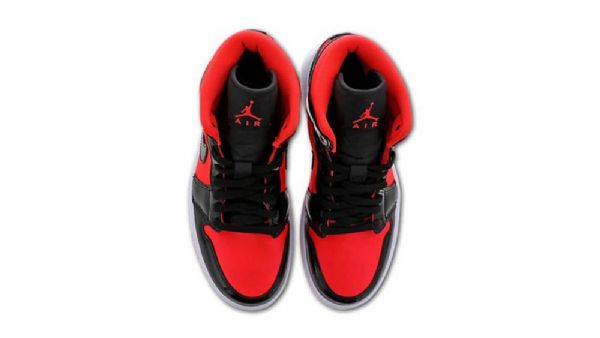 Nike Air Jordan 1 Mid Tops Hot Punch Kengät Naisille Musta Punainen