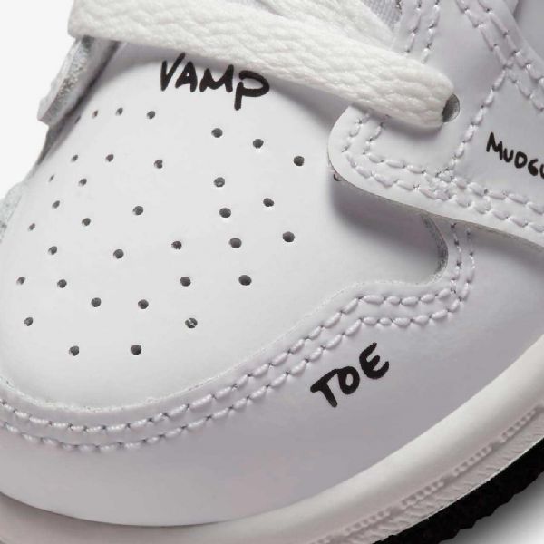 Nike Air Jordan 1 Mid Tops Kengät Lapsille Valkoinen Musta