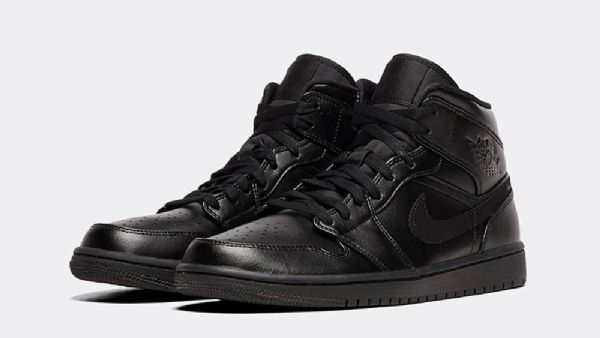 Nike Air Jordan 1 Mid Tops Kengät Miehille Musta