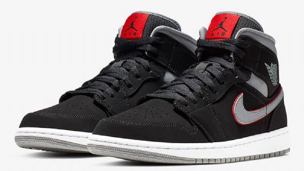 Nike Air Jordan 1 Mid Tops Kengät Miehille Musta Harmaa Punainen