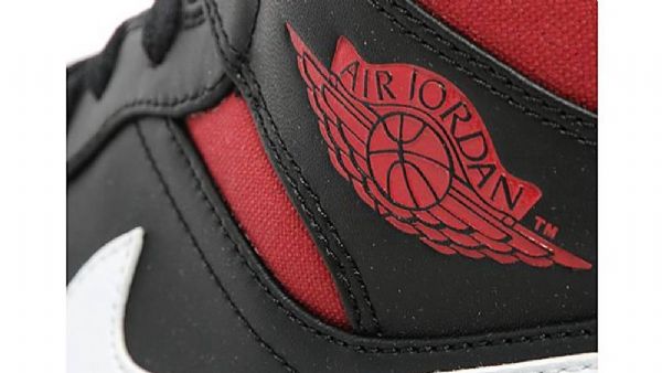 Nike Air Jordan 1 Mid Tops Kengät Miehille Musta Punainen