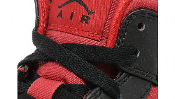Nike Air Jordan 1 Mid Tops Kengät Miehille Musta Punainen