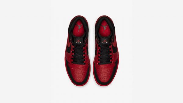 Nike Air Jordan 1 Mid Tops Kengät Miehille Musta Punainen