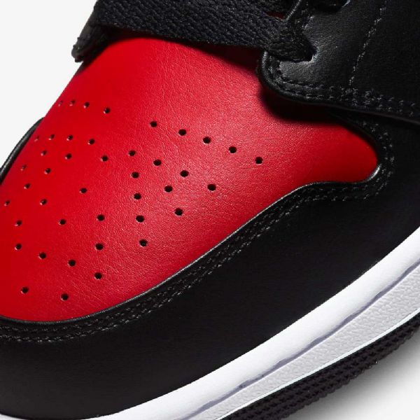 Nike Air Jordan 1 Mid Tops Kengät Miehille Musta Valkoinen Punainen
