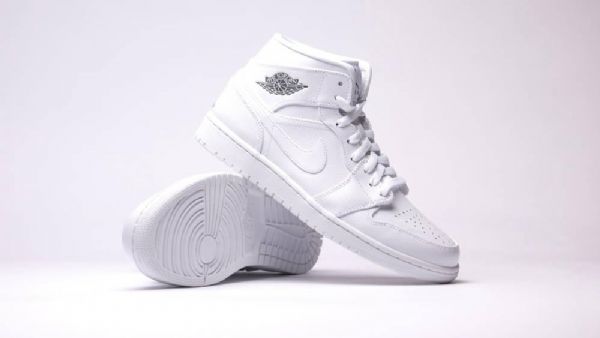 Nike Air Jordan 1 Mid Tops Kengät Miehille Valkoinen