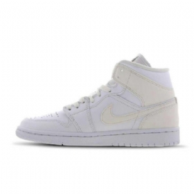 Nike Air Jordan Air 1 Mid Tops Kengät Miehille Valkoinen