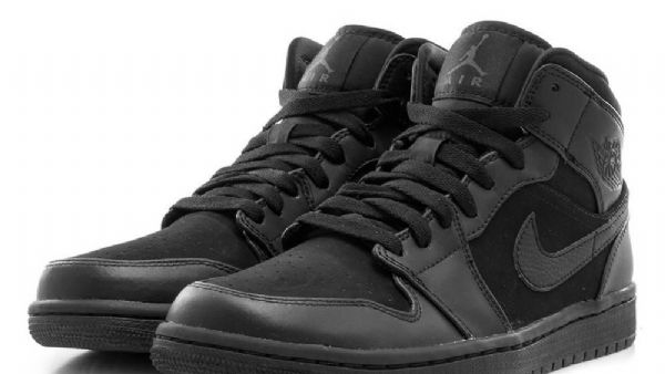Nike Air Jordan 1 Mid Tops Kolminkertaiset Miesten Kengät Musta