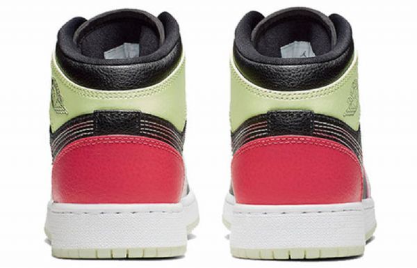 Nike Air Jordan 1 Mid Tops Koripallokengät Miehille Musta Vihreä Punainen