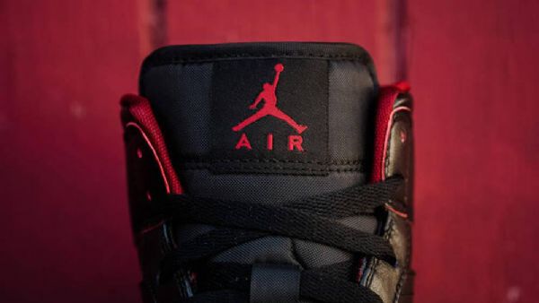 Nike Air Jordan 1 Mid Tops Lance Mountain Leveät Kengät Miehille Musta