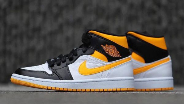 Nike Air Jordan 1 Mid Tops Laserkengät Naisille Oranssi