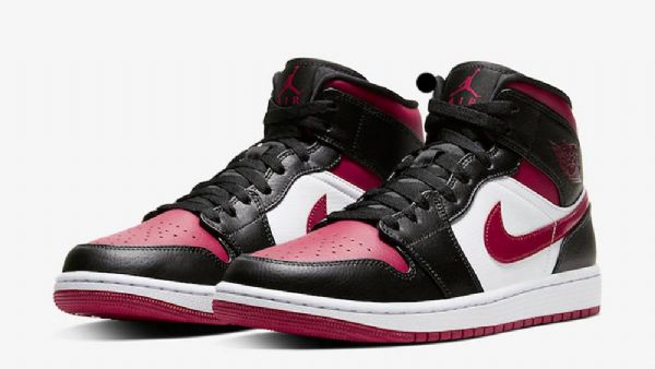 Nike Air Jordan 1 Mid Tops Leveävarvaskengät Miehille Musta Punainen