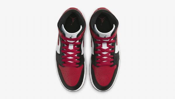 Nike Air Jordan 1 Mid Tops Leveävarvaskengät Naisille Musta Valkoinen Burgundy