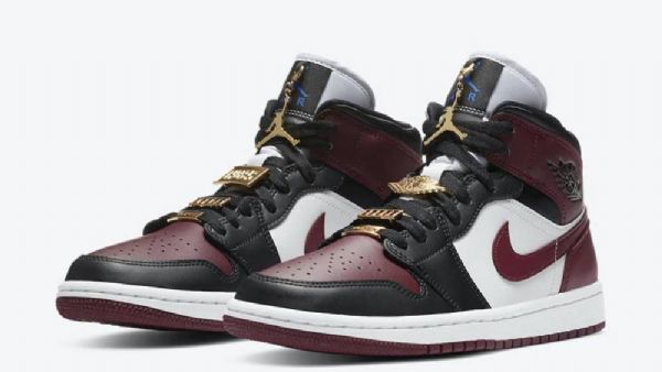 Nike Air Jordan 1 Mid Tops Maroon Kengät Miehille Burgundy Musta