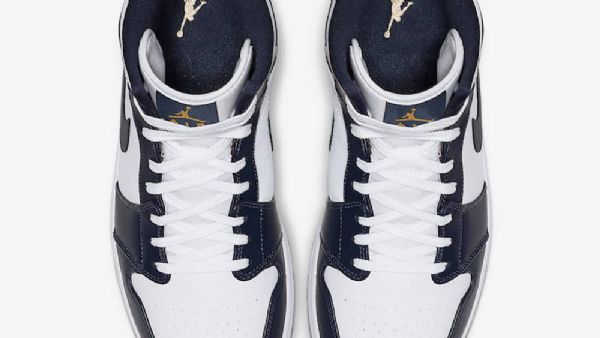 Nike Air Jordan 1 Mid Tops Obsidian Kengät Miehille Valkoinen