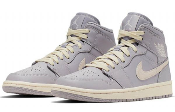Nike Air Jordan 1 Mid Tops Retro Koripallokengät Naisille Harmaa Vaalea
