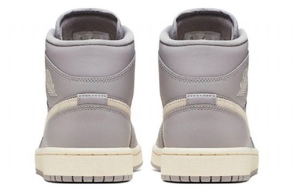 Nike Air Jordan 1 Mid Tops Retro Koripallokengät Naisille Harmaa Vaalea