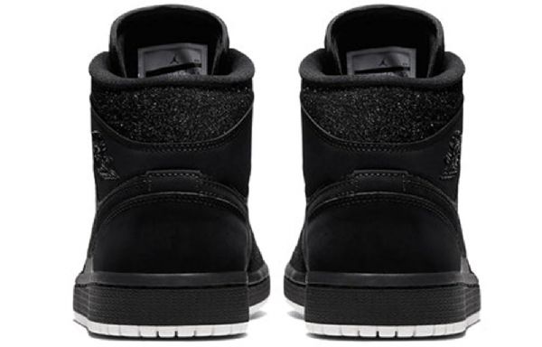 Nike Air Jordan 1 Mid Tops Retro Koripallokengät Naisille Musta