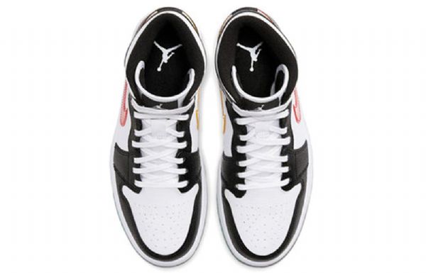 Nike Air Jordan 1 Mid Tops Retro Koripallokengät Naisille Musta Valkoinen
