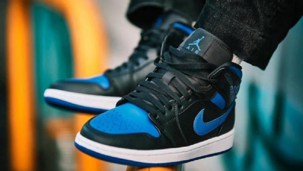 Nike Air Jordan 1 Mid Tops Royal Kengät Naisille Sininen