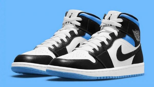 Nike Air Jordan 1 Mid Tops Royal Kengät Naisille Sininen Musta Valkoinen