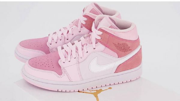 Nike Air Jordan 1 Mid Tops Sävyt Naisten Kesäkengät Vaaleanpunainen