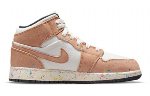 Nike Air Jordan 1 Mid Tops Se Gs Koripallokengät Miehille Khaki Valkoinen