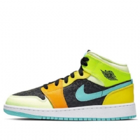 Nike Air Jordan 1 Mid Tops Se Gs Koripallokengät Miehille Monivärinen
