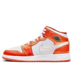 Nike Air Jordan 1 Mid Tops Se Gs Koripallokengät Miehille Oranssi