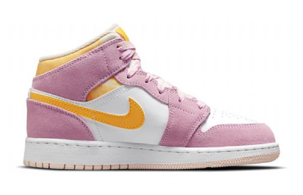 Nike Air Jordan 1 Mid Tops Se Gs Koripallokengät Miehille Pinkki