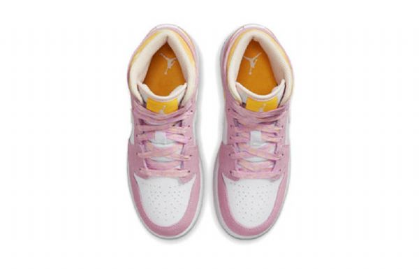 Nike Air Jordan 1 Mid Tops Se Gs Koripallokengät Miehille Pinkki