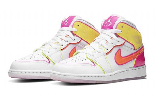 Nike Air Jordan 1 Mid Tops Se Gs Koripallokengät Miehille Valkoinen